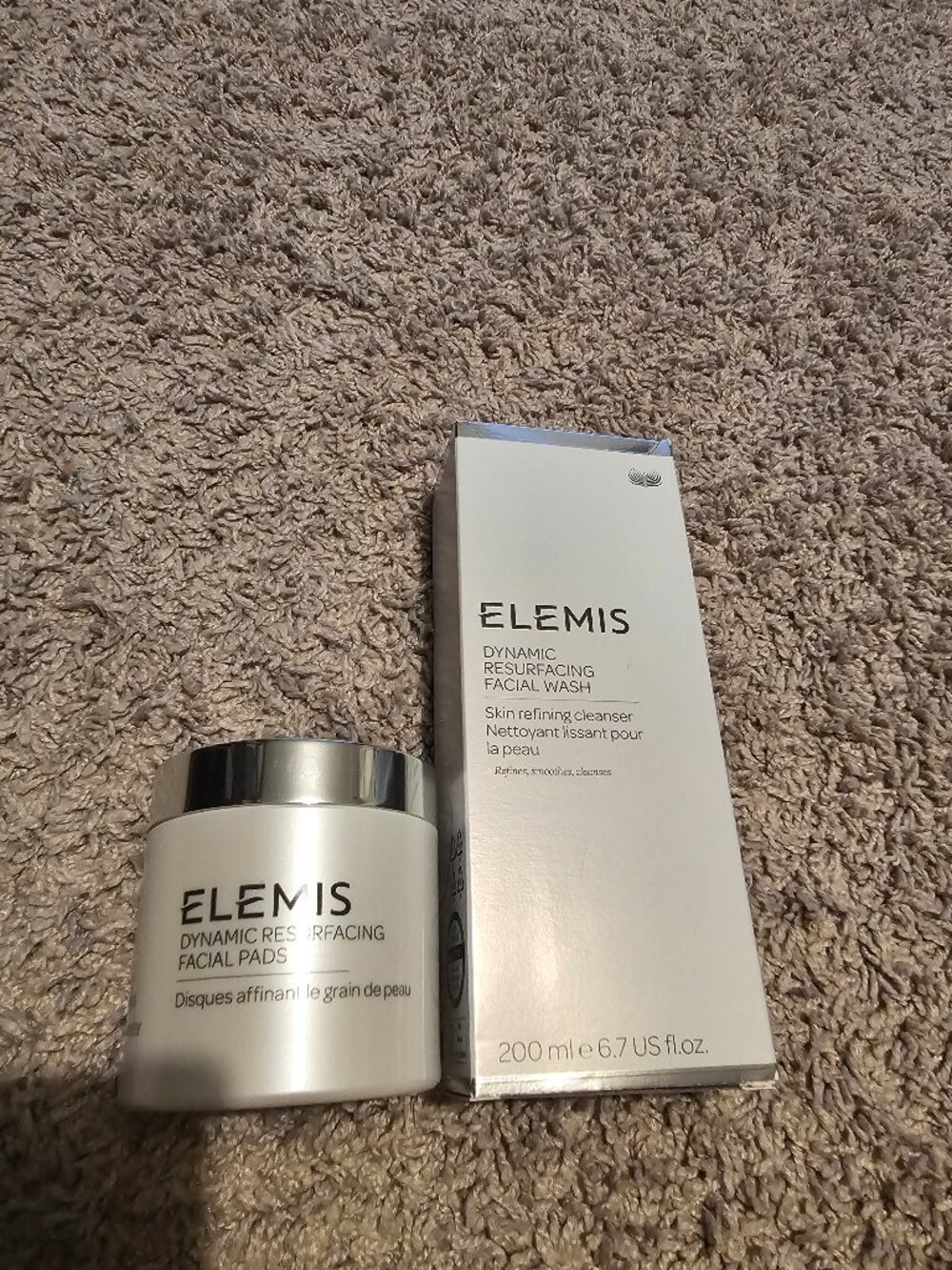Bundle of Elemis Dynamic Resurfacing Pads and Facial Wash